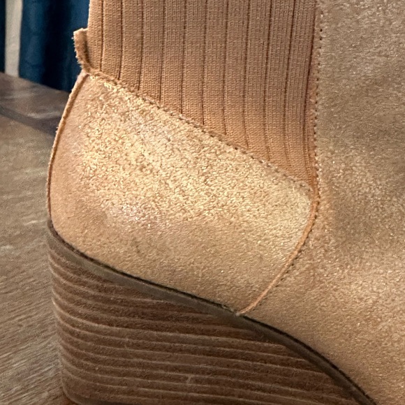 Toms Rose Gold Wedge Booties - Picture 7 of 7